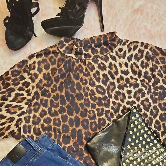 Boohoo Tops - Boohoo leopard 🐆 bodysuit